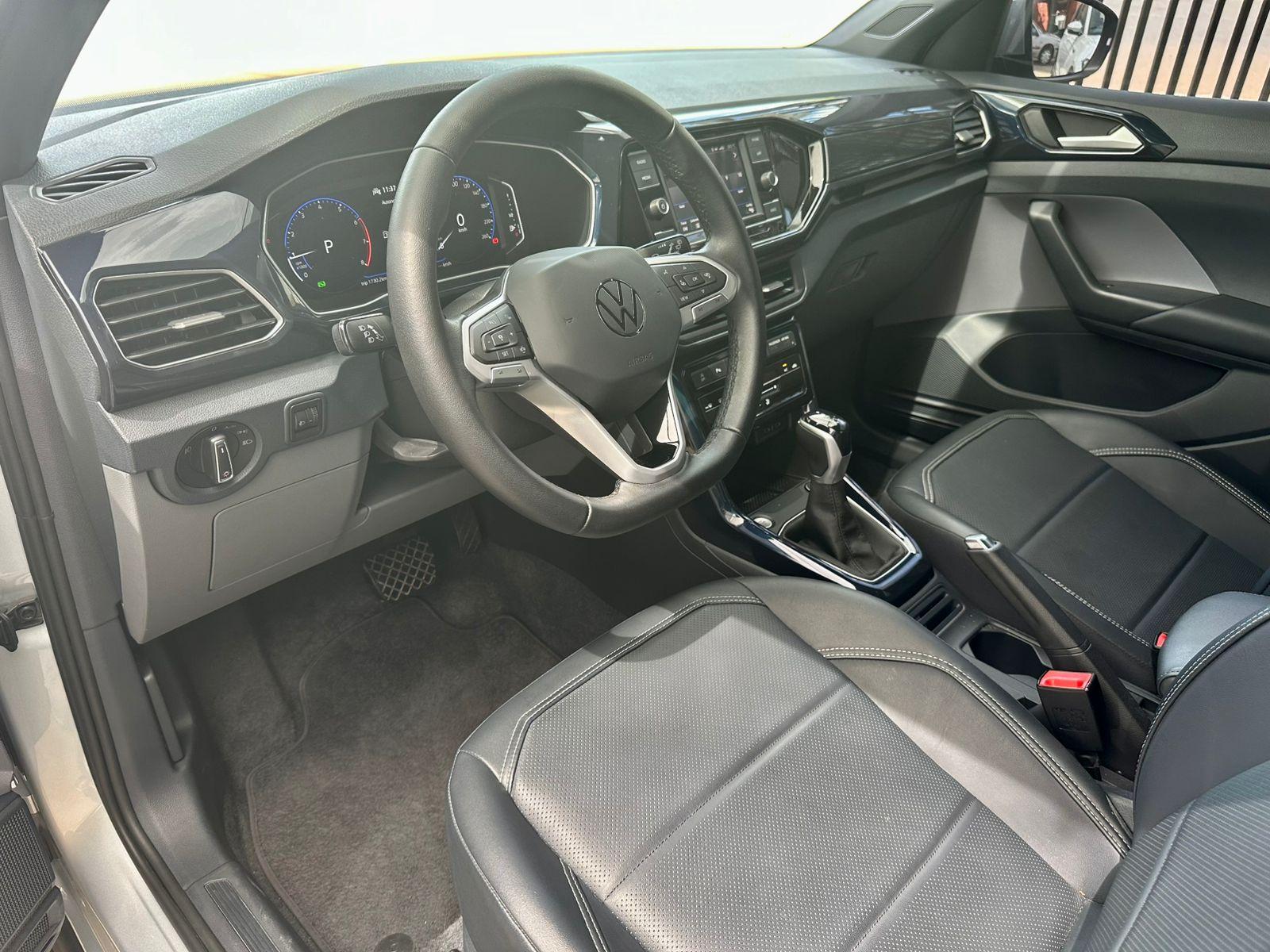 VOLKSWAGEN T-Cross - Foto
