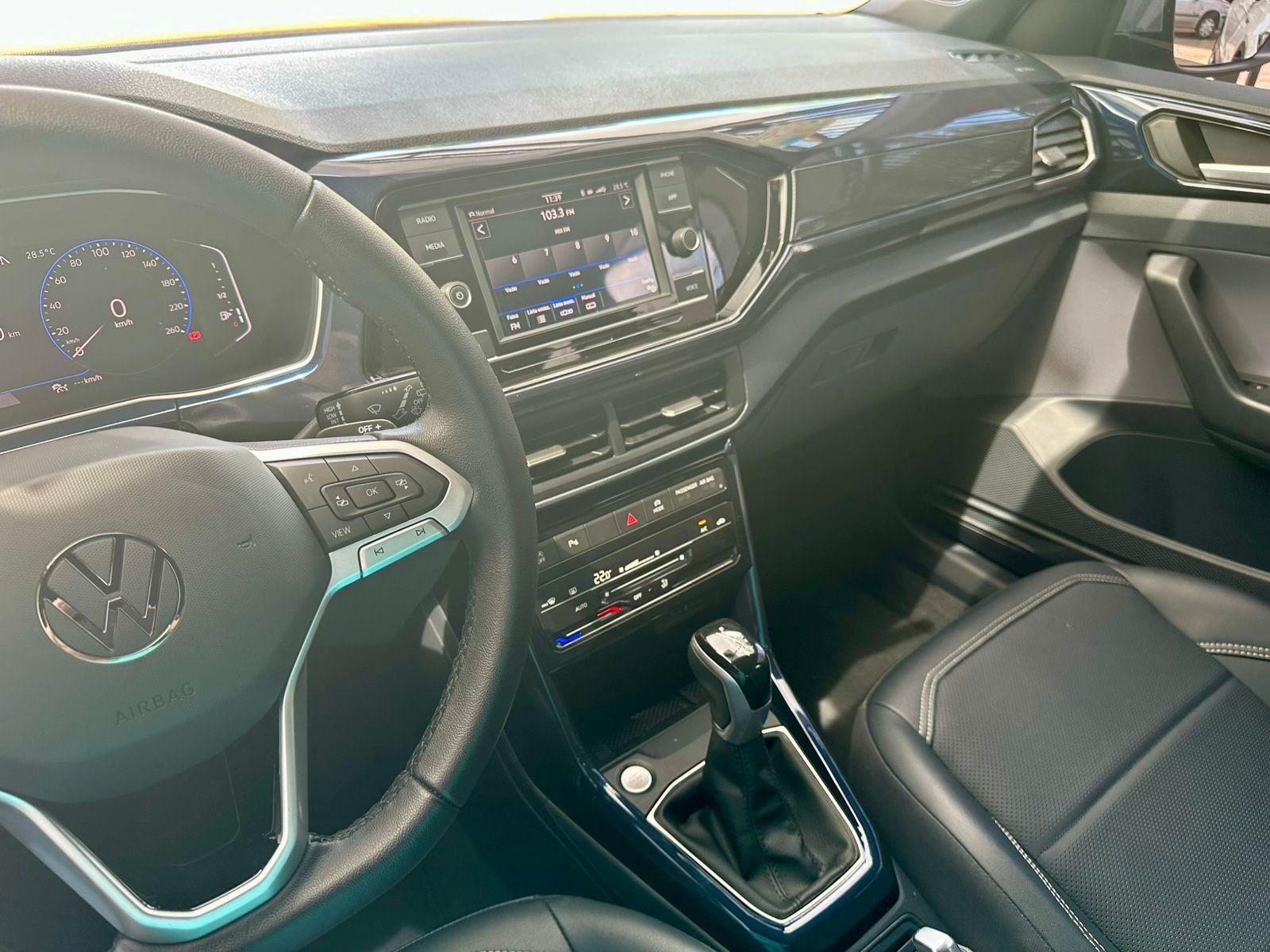 VOLKSWAGEN T-Cross - Foto