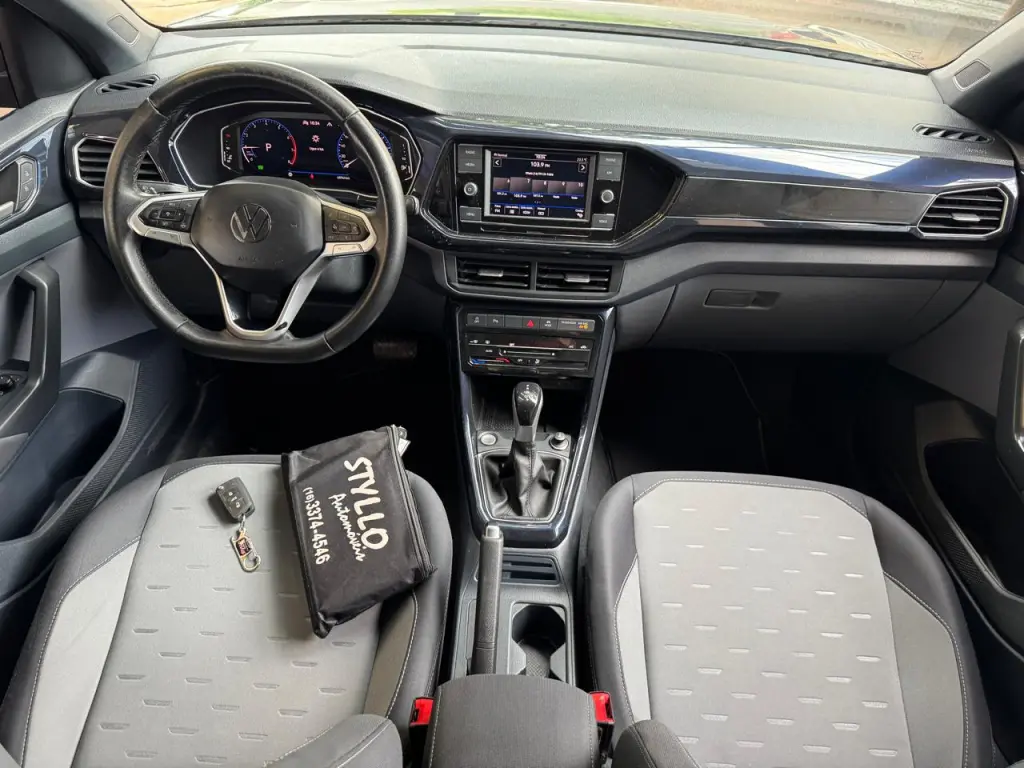 VOLKSWAGEN T-Cross - Foto