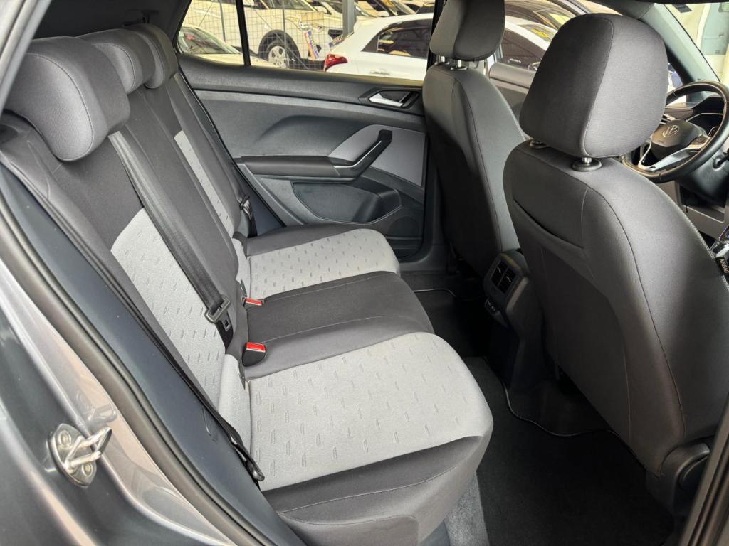 VOLKSWAGEN T-Cross - Foto