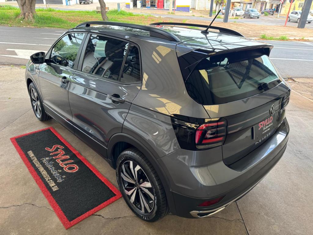 VOLKSWAGEN T-Cross - Foto