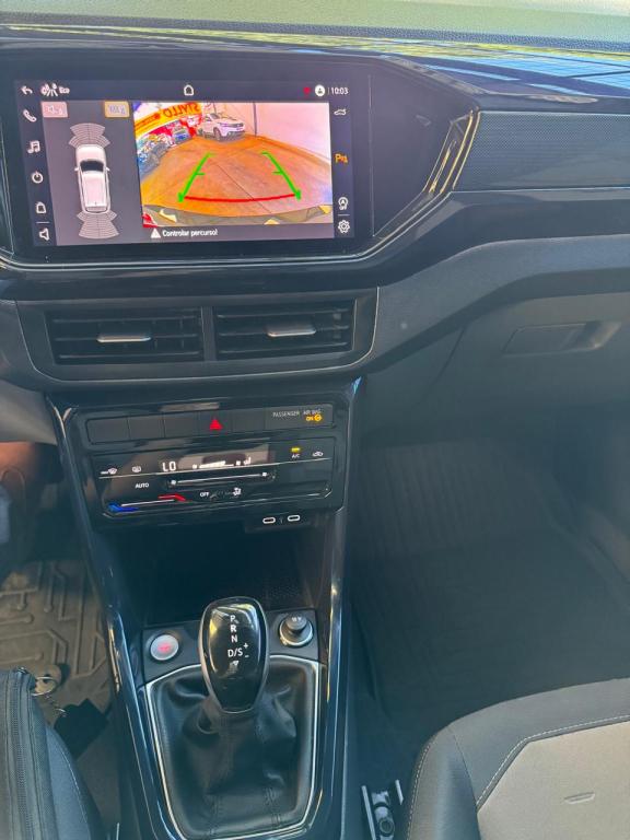 VOLKSWAGEN T-Cross - Foto