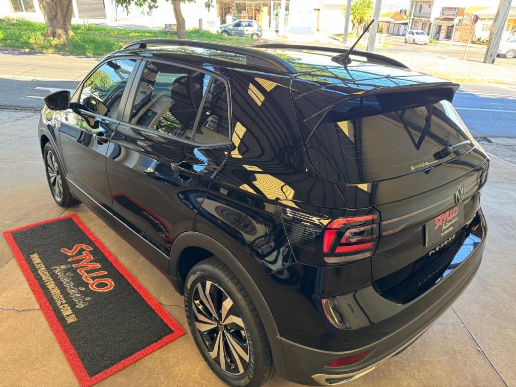 VOLKSWAGEN T-Cross - Foto