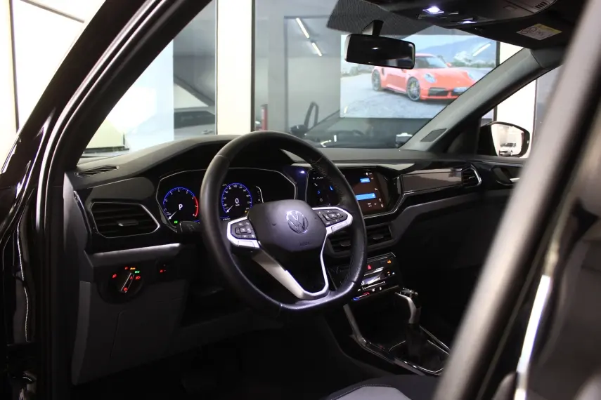 VOLKSWAGEN T-Cross - Foto