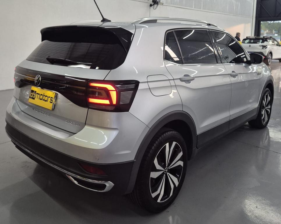 VOLKSWAGEN T-Cross - Foto