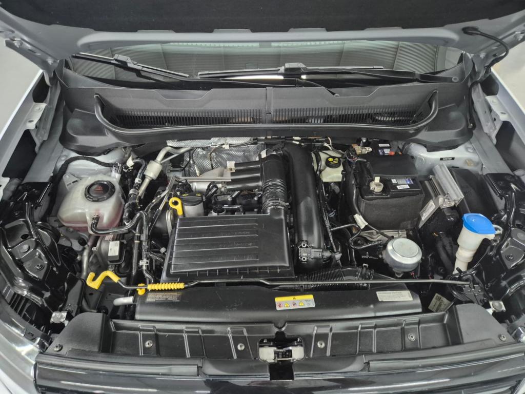 VOLKSWAGEN T-Cross - Foto