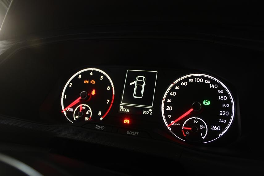 VOLKSWAGEN T-Cross - Foto