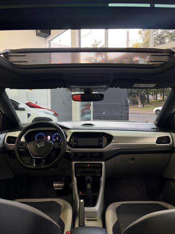 VOLKSWAGEN T-Cross - Foto