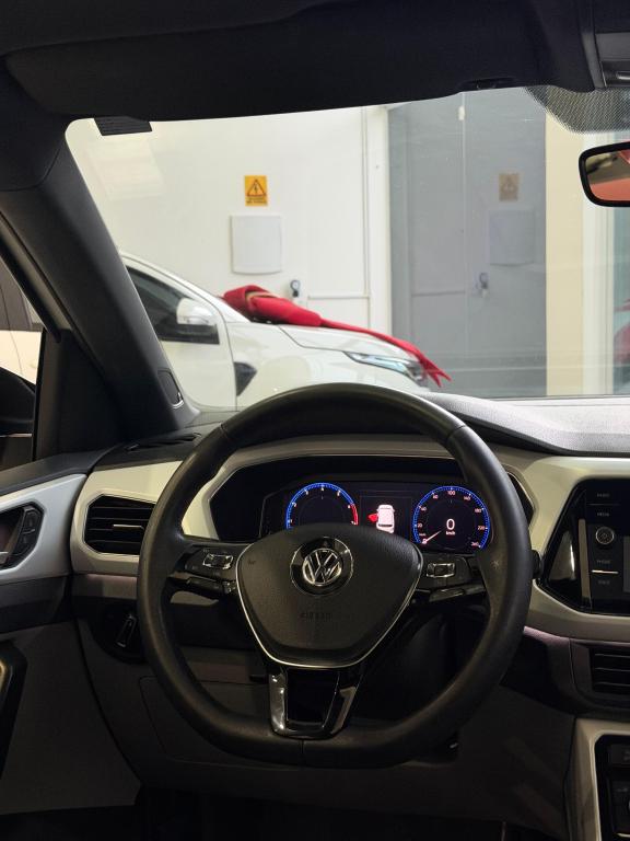 VOLKSWAGEN T-Cross - Foto