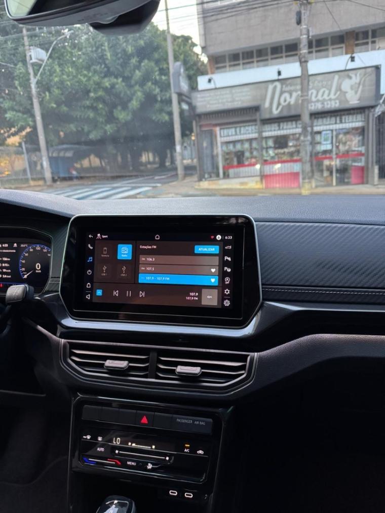 VOLKSWAGEN T-Cross - Foto