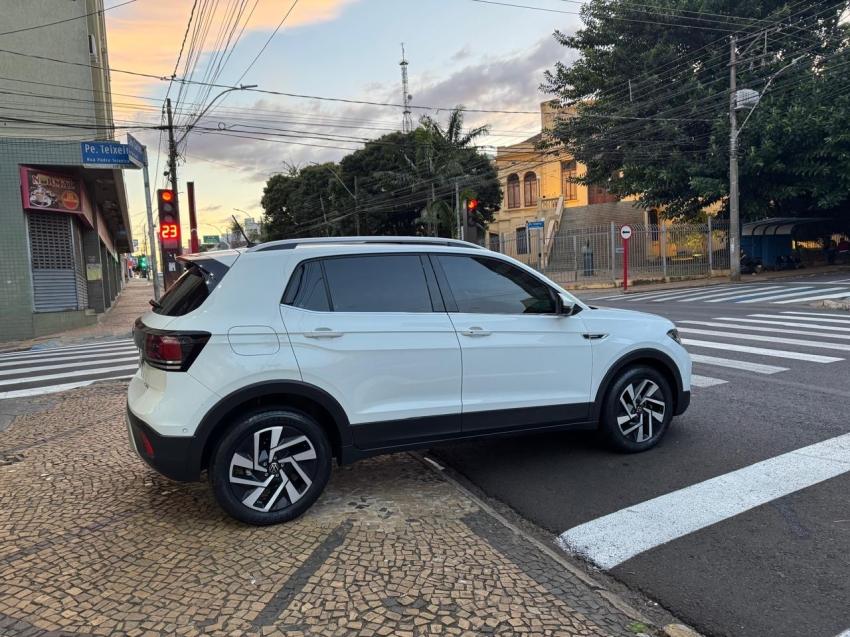 VOLKSWAGEN T-Cross - Foto
