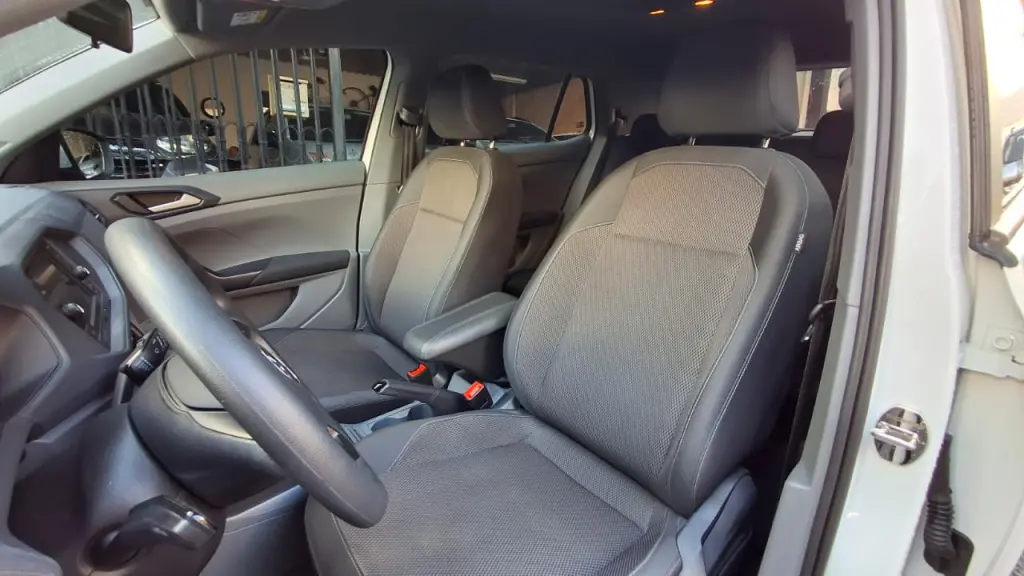 VOLKSWAGEN T-Cross - Foto