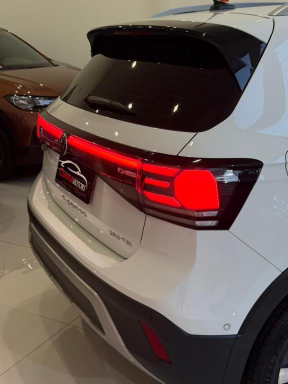 VOLKSWAGEN T-Cross - Foto