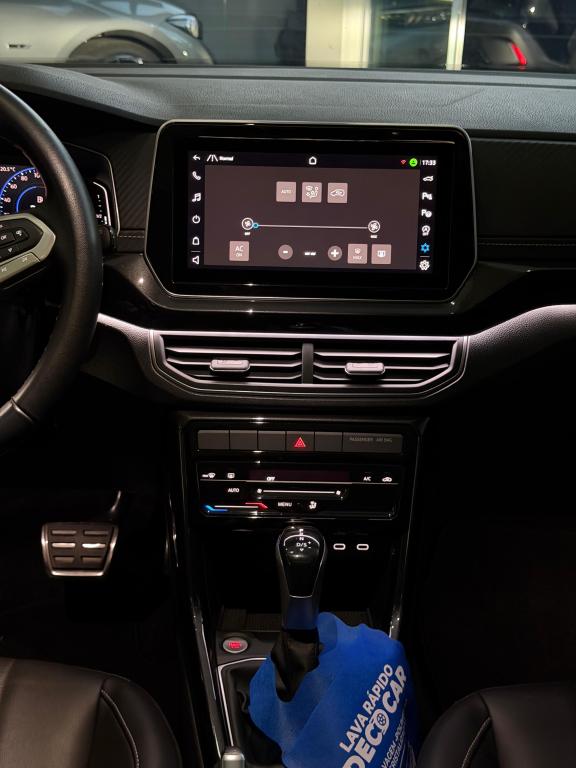 VOLKSWAGEN T-Cross - Foto