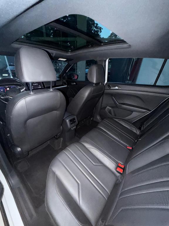 VOLKSWAGEN T-Cross - Foto