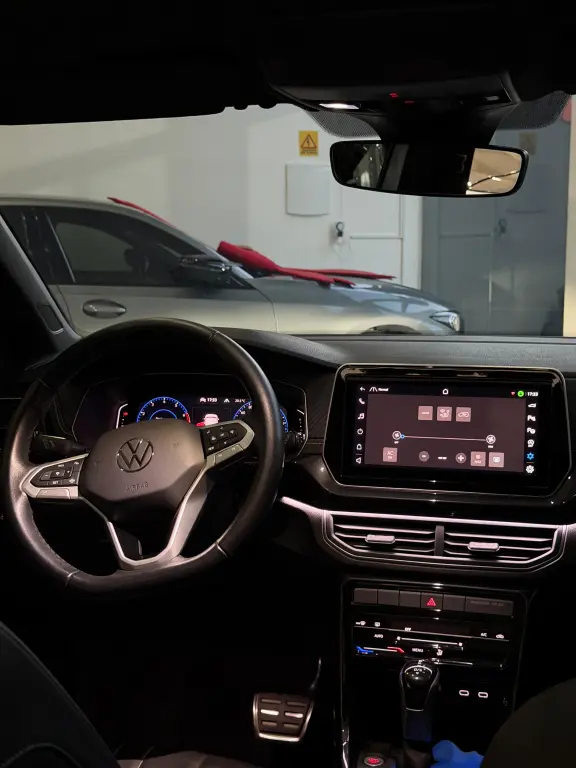 VOLKSWAGEN T-Cross - Foto