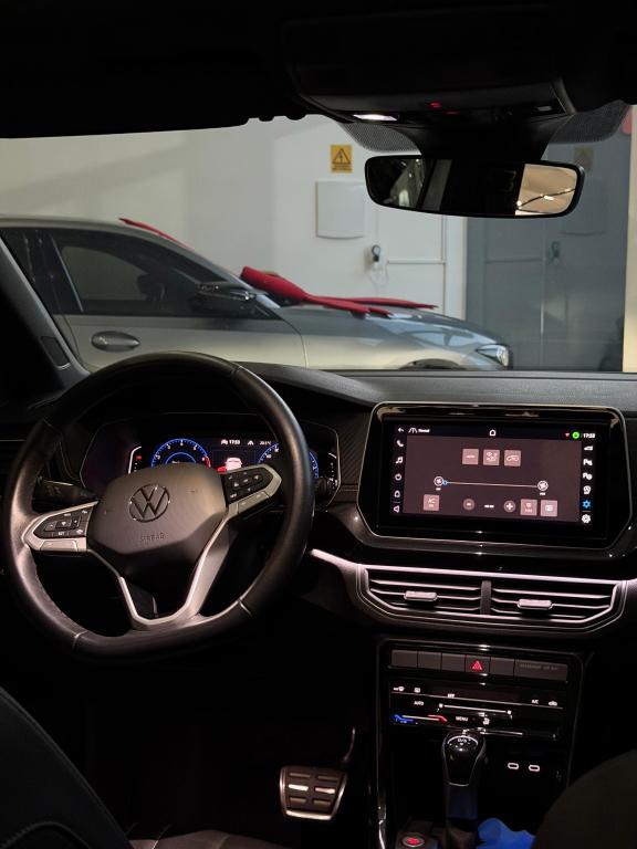 VOLKSWAGEN T-Cross - Foto