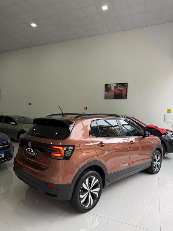 VOLKSWAGEN T-Cross - Foto
