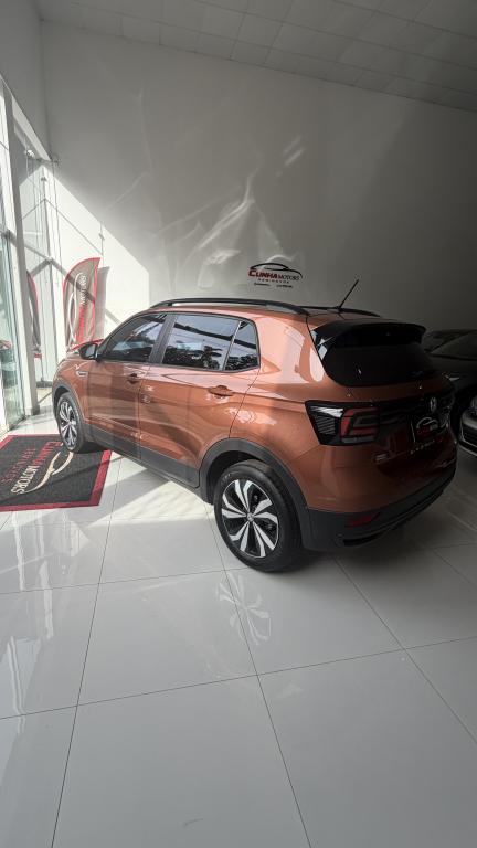 VOLKSWAGEN T-Cross - Foto