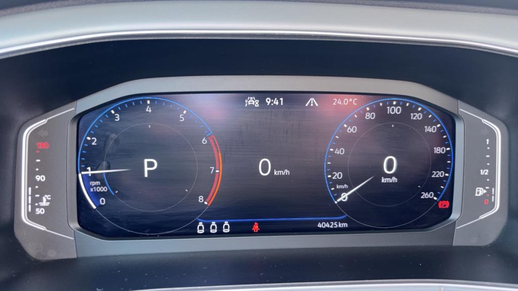 VOLKSWAGEN T-Cross - Foto