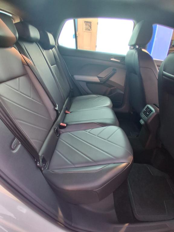 VOLKSWAGEN T-Cross - Foto