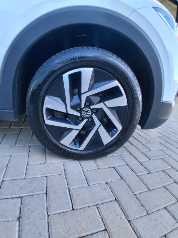 VOLKSWAGEN T-Cross - Foto