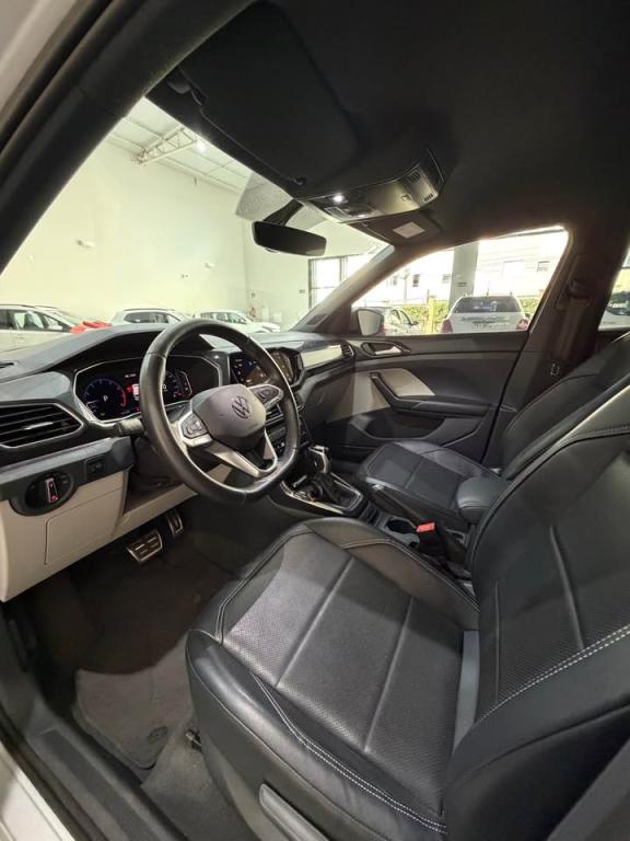 VOLKSWAGEN T-Cross - Foto