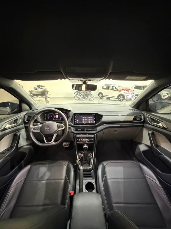 VOLKSWAGEN T-Cross - Foto