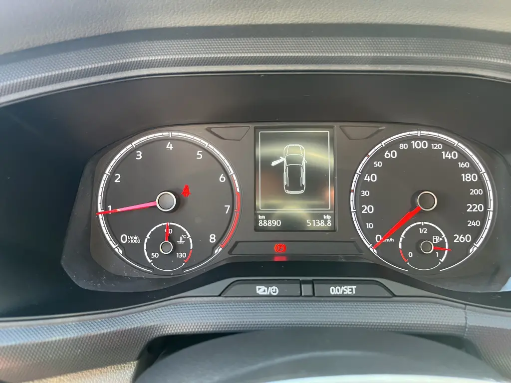 VOLKSWAGEN T-Cross - Foto
