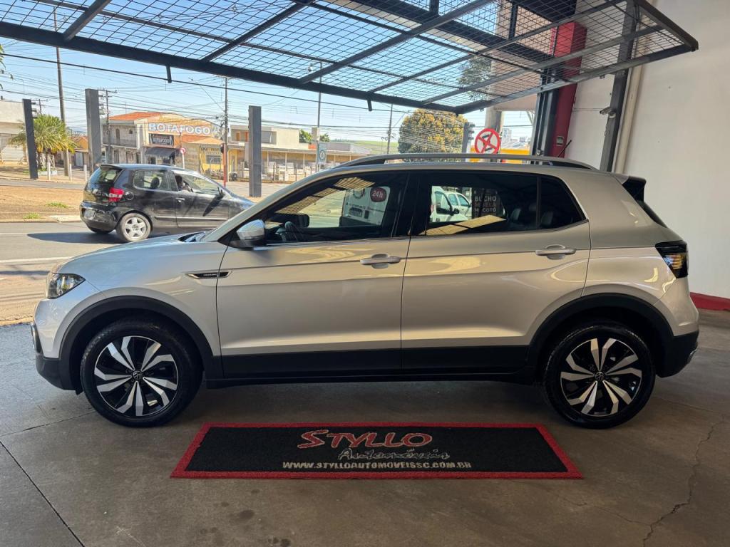 VOLKSWAGEN T-Cross - Foto