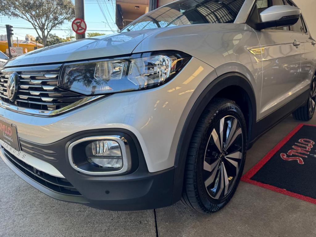 VOLKSWAGEN T-Cross - Foto
