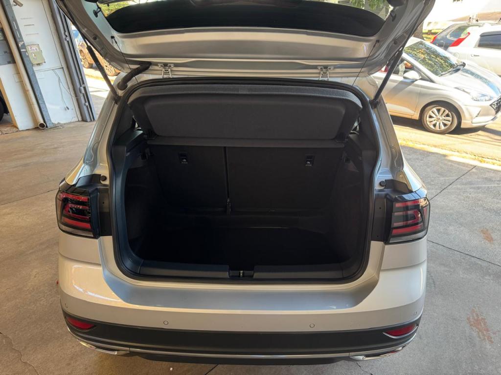 VOLKSWAGEN T-Cross - Foto