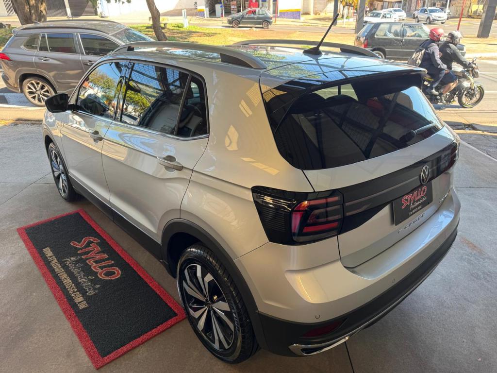 VOLKSWAGEN T-Cross - Foto