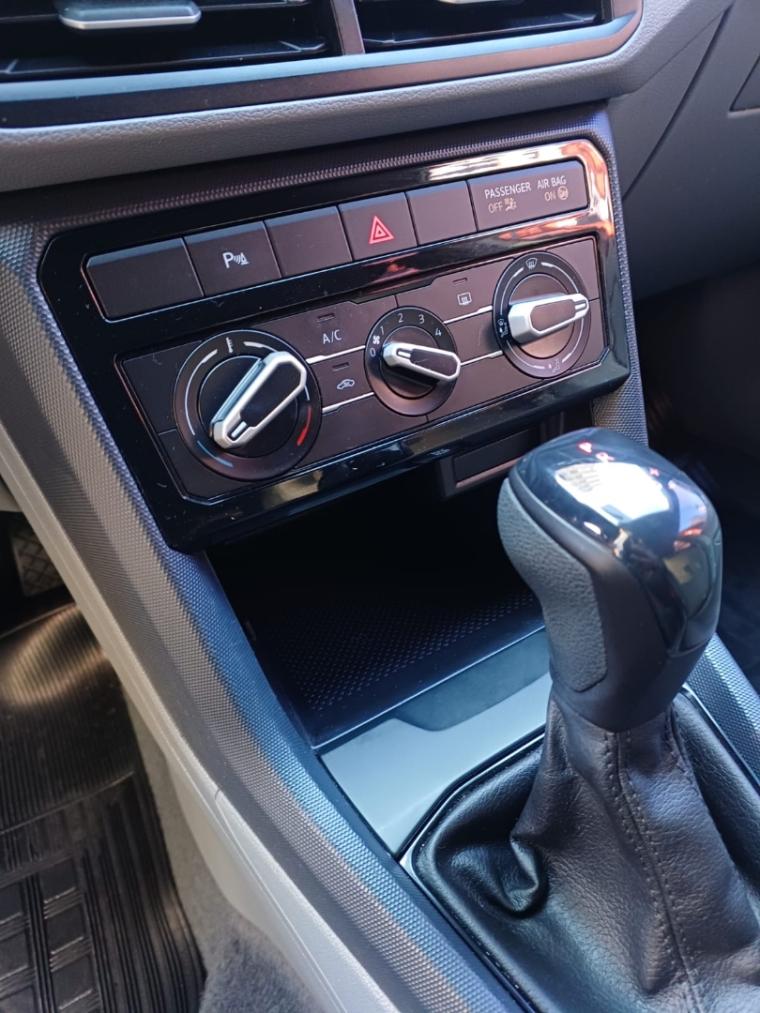 VOLKSWAGEN T-Cross - Foto