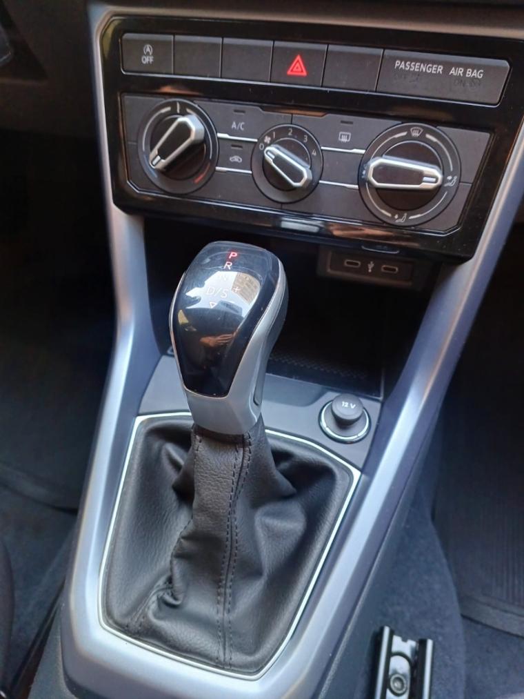 VOLKSWAGEN T-Cross - Foto