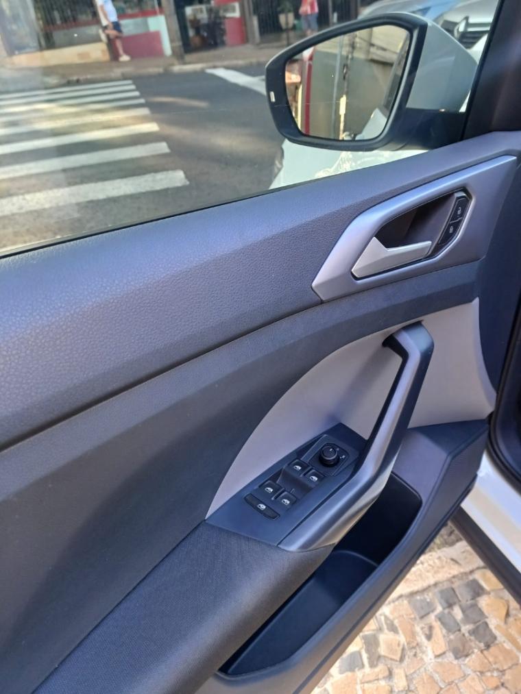 VOLKSWAGEN T-Cross - Foto