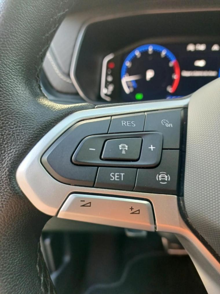 VOLKSWAGEN T-Cross - Foto