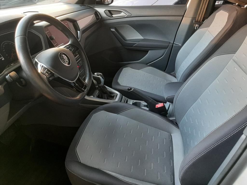 VOLKSWAGEN T-Cross - Foto