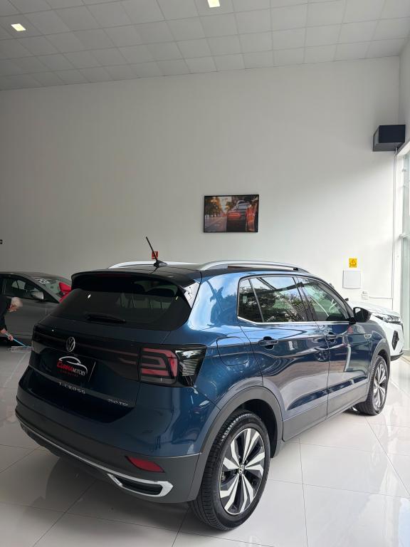 VOLKSWAGEN T-Cross - Foto
