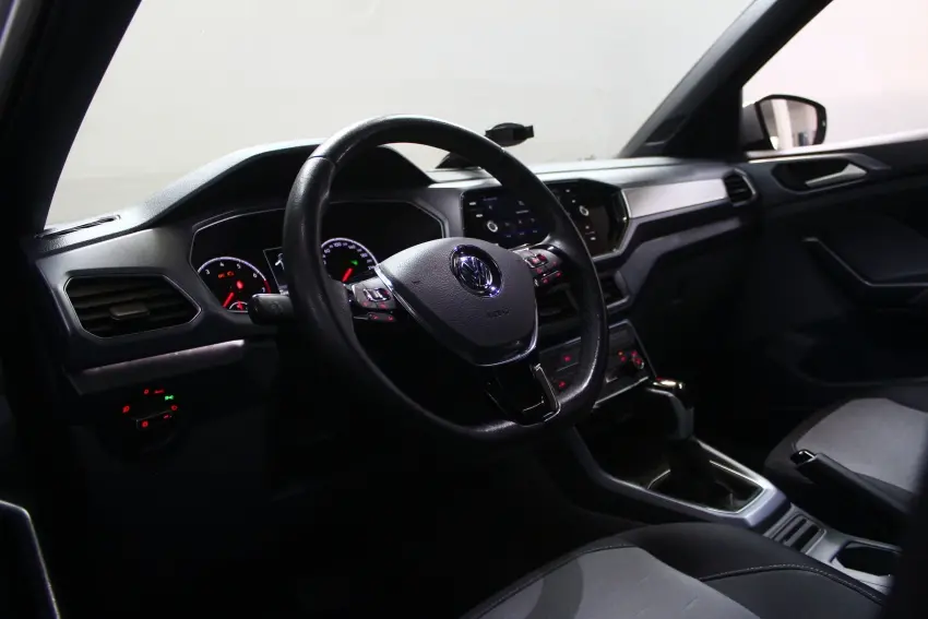 VOLKSWAGEN T-Cross - Foto