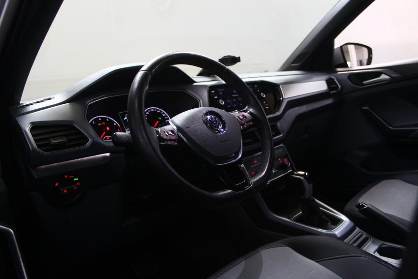 VOLKSWAGEN T-Cross - Foto