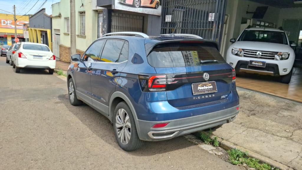 VOLKSWAGEN T-Cross - Foto