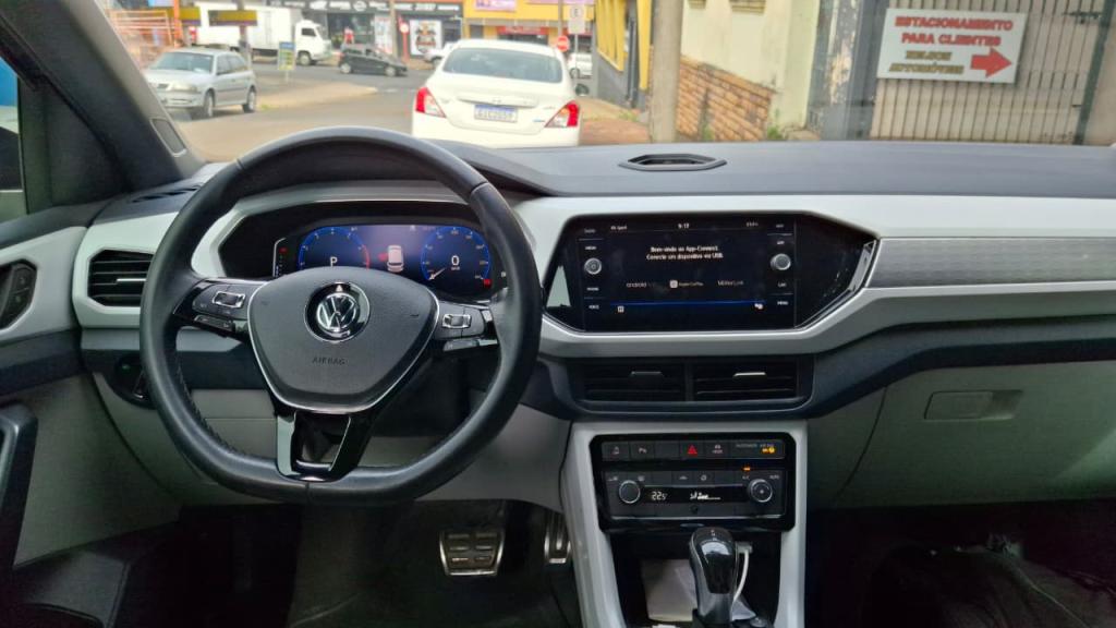 VOLKSWAGEN T-Cross - Foto