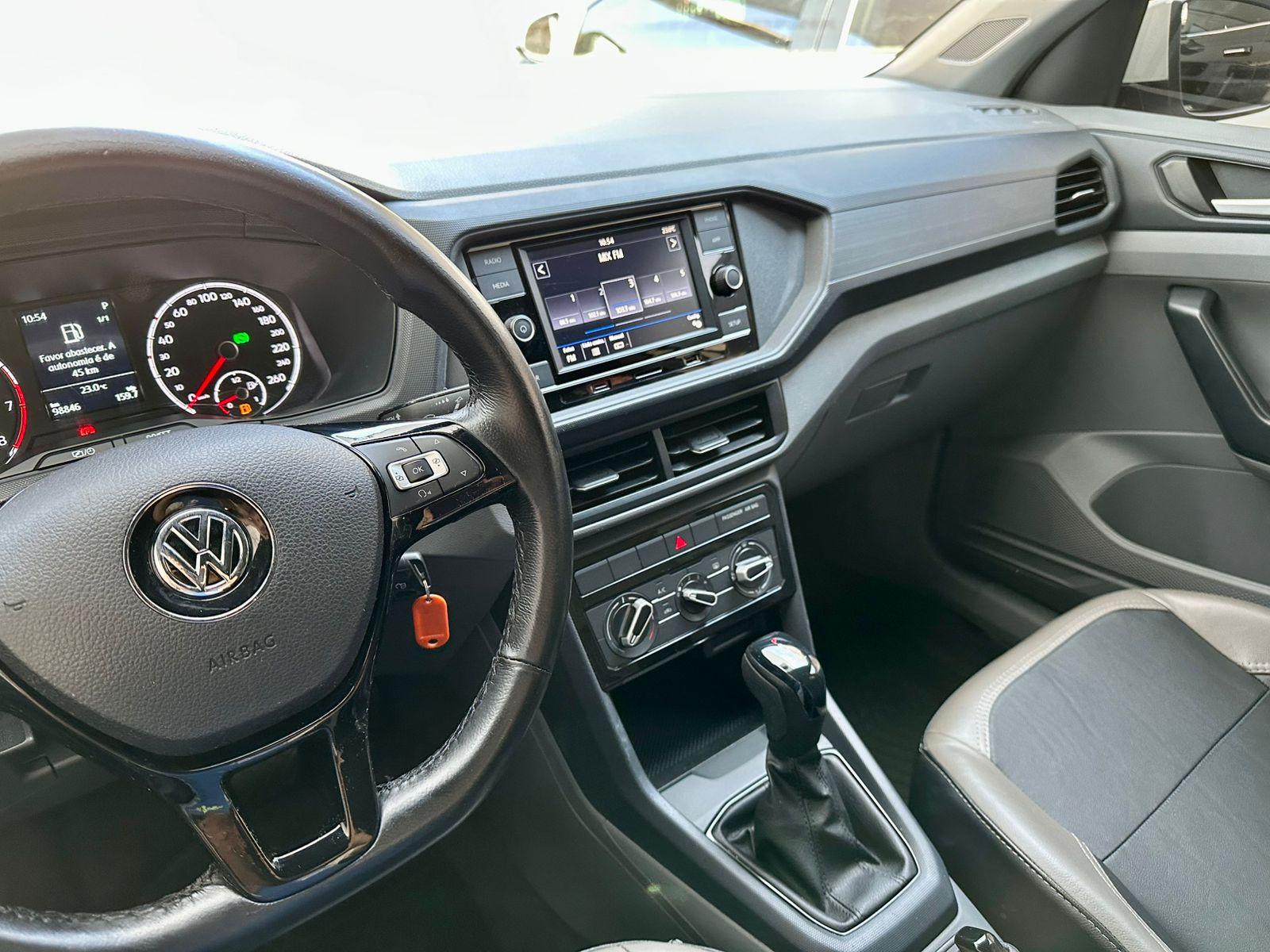 VOLKSWAGEN T-Cross - Foto