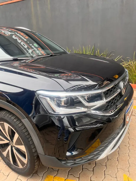 VOLKSWAGEN Taos - Foto