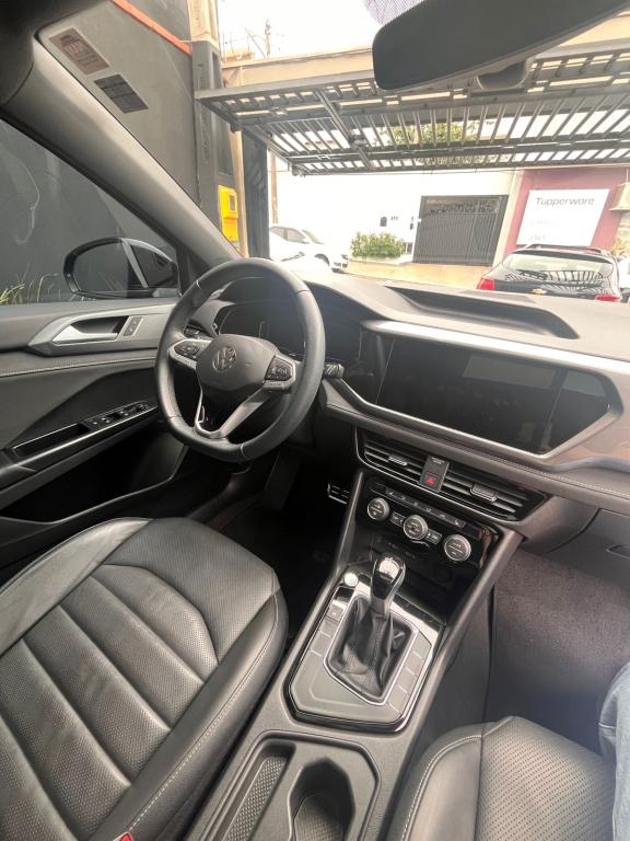 VOLKSWAGEN Taos - Foto