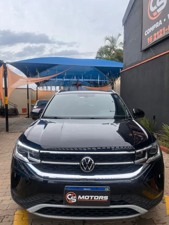 VOLKSWAGEN Taos - Foto
