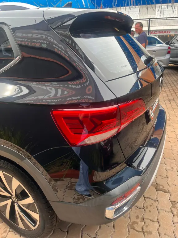 VOLKSWAGEN Taos - Foto