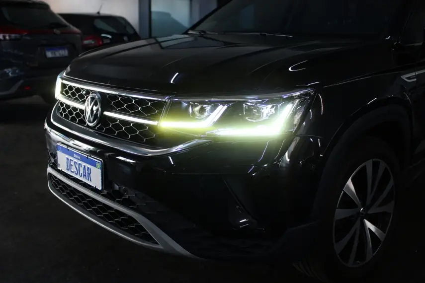 VOLKSWAGEN Taos - Foto