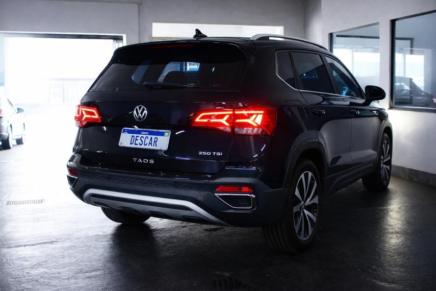 VOLKSWAGEN Taos - Foto